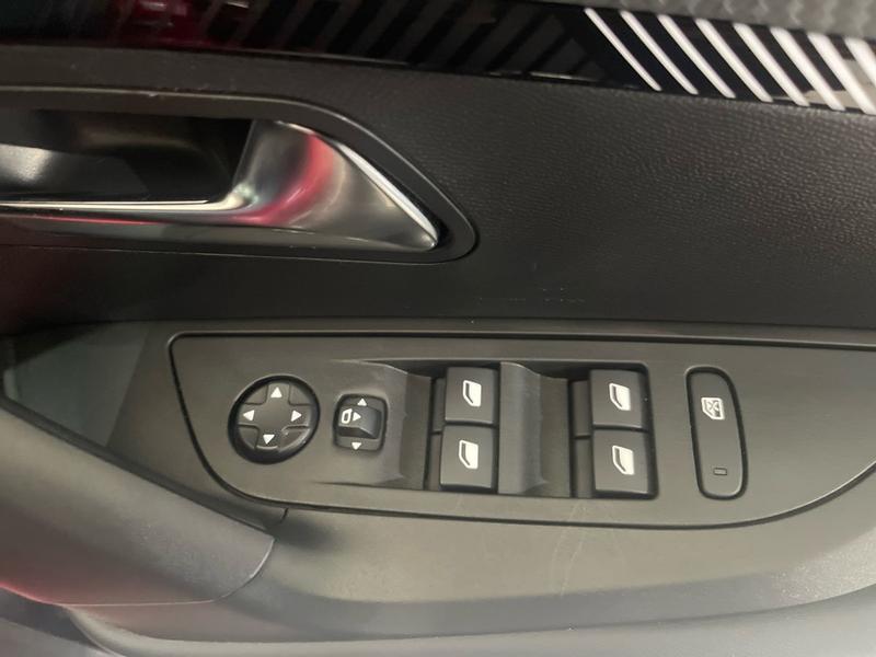 Used Peugeot 2008 2023 for sale - 76744319: Photo 14