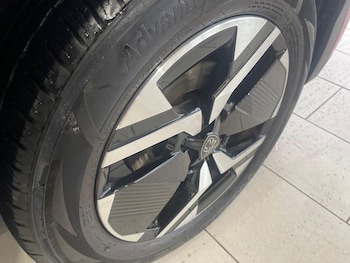 Used Peugeot 2008 2023 for sale - 76744319: Photo