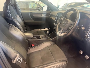 Used Volvo XC40 2019 for sale - 79269618: Photo