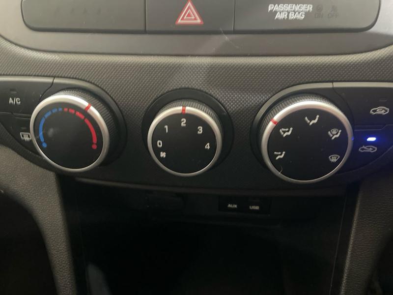 Used Hyundai i10 2019 for sale - 76616335: Photo 19