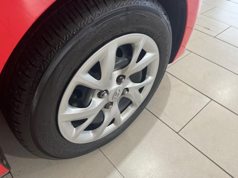 Used Hyundai i10 2019 for sale - 76616335: Photo 4