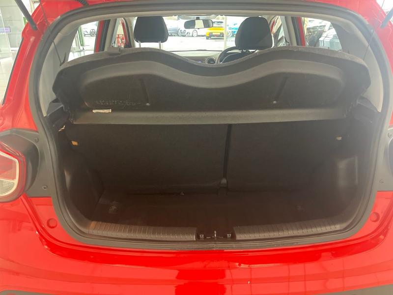 Used Hyundai i10 2019 for sale - 76616335: Photo 9