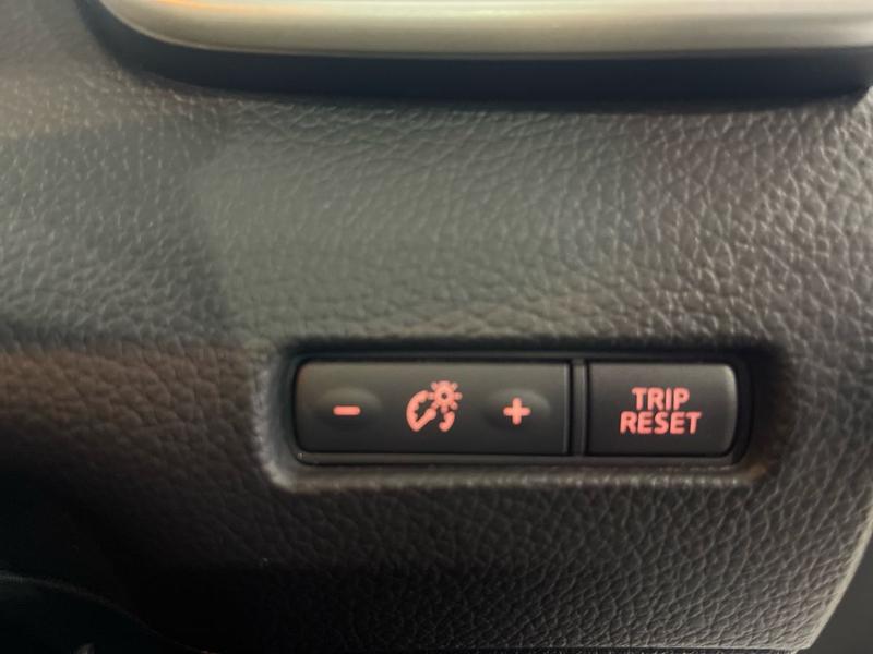 Used Nissan Qashqai 2016 for sale - 76744317: Photo 17