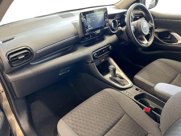 Used Toyota Yaris 2023 for sale - 74742848: Photo 11