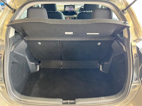 Used Toyota Yaris 2023 for sale - 74742848: Photo 9