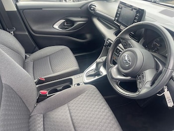 Used Toyota Yaris 2023 for sale - 79454541: Photo