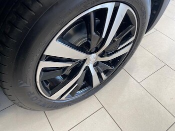 Used Peugeot 5008 2023 for sale - 78463040: Photo