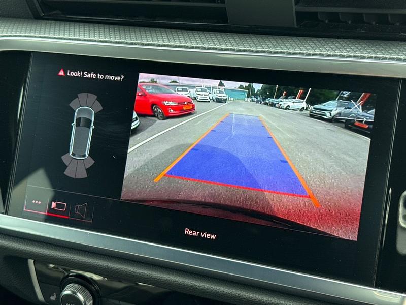 Used Audi Q3 2021 for sale - 76262906: Photo 32