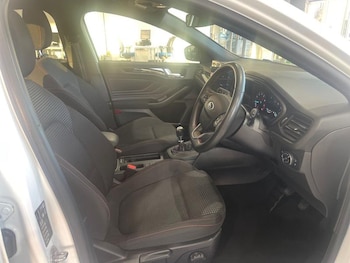 Used Ford Focus 2023 for sale - 76394136: Photo