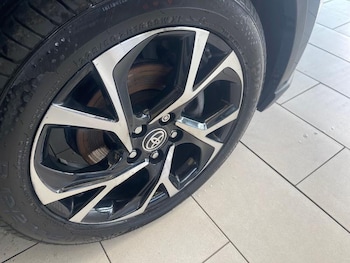 Used Toyota C-HR 2020 for sale - 79159719: Photo