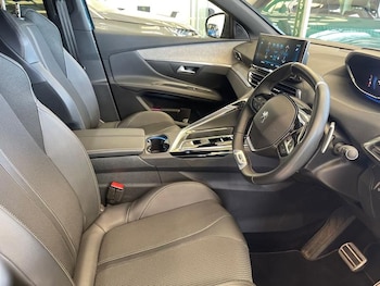 Used Peugeot 5008 2023 for sale - 78381755: Photo