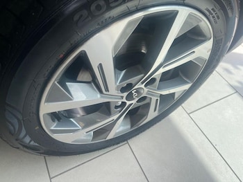 Used Kia Stonic 2023 for sale - 79232457: Photo