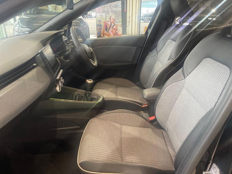 Used Renault Clio 2024 for sale - 76744322: Photo 11