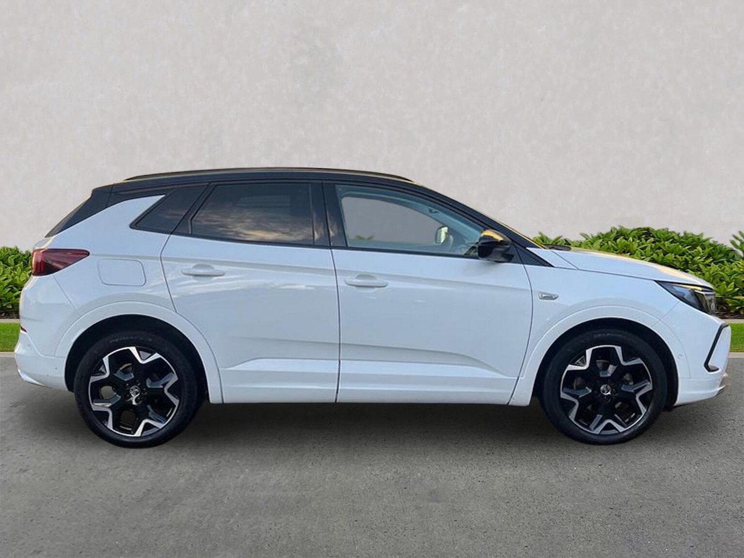 Used Vauxhall Grandland 2022 for sale - 76638885: Photo 3