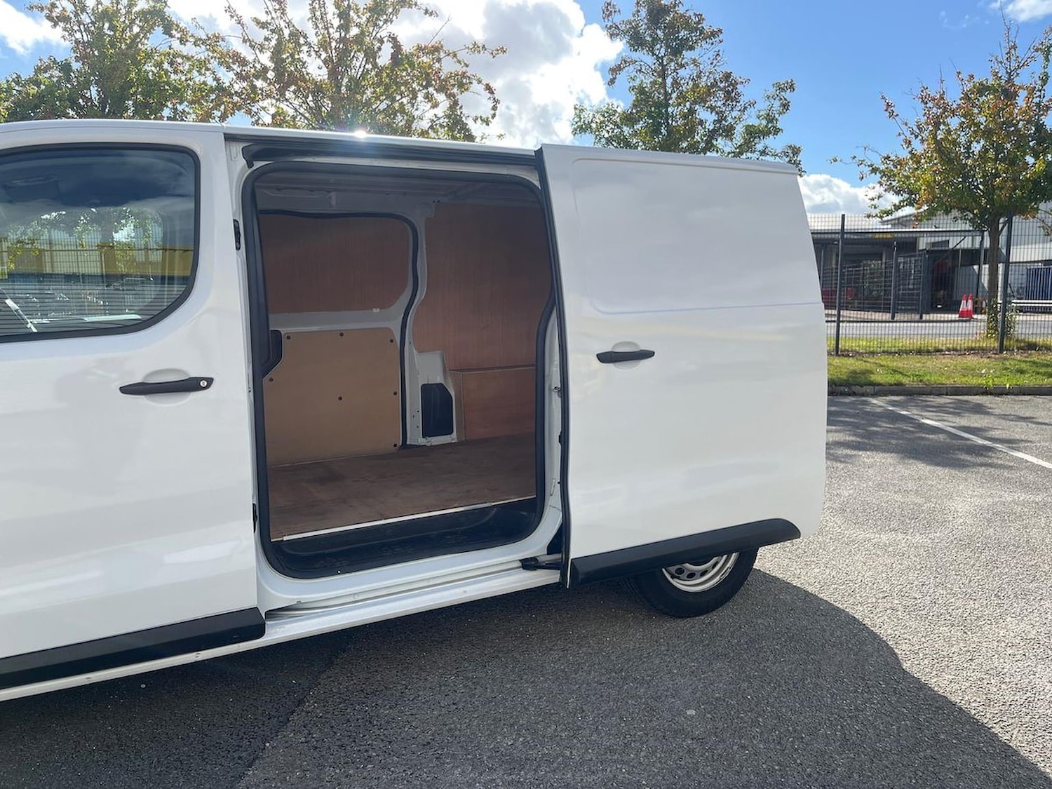 Used Vauxhall Vivaro 2024 for sale - 76182471: Photo 28