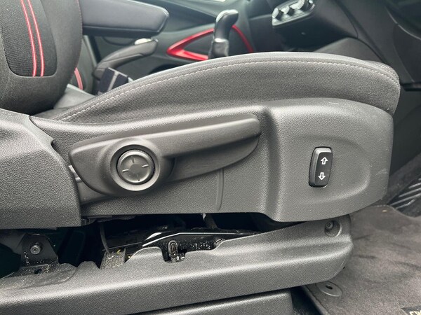 Used Vauxhall Crossland 2021 for sale - 76237073: Photo 30