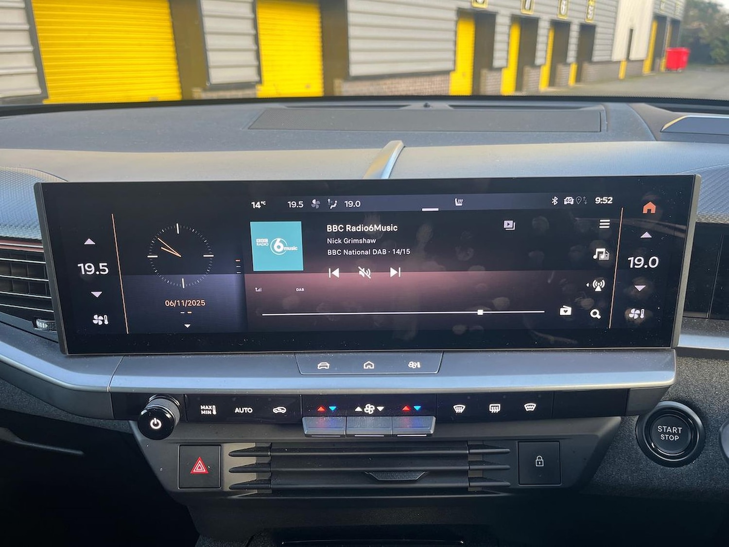 Used Vauxhall Grandland 2025 for sale - 76492393: Photo 11