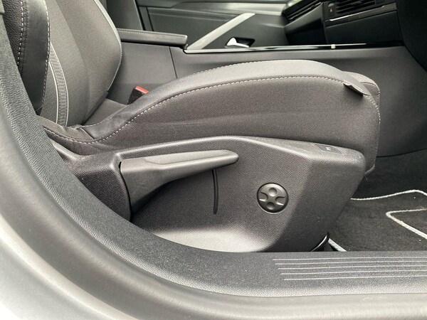 Used Vauxhall Astra 2023 for sale - 76157220: Photo 30
