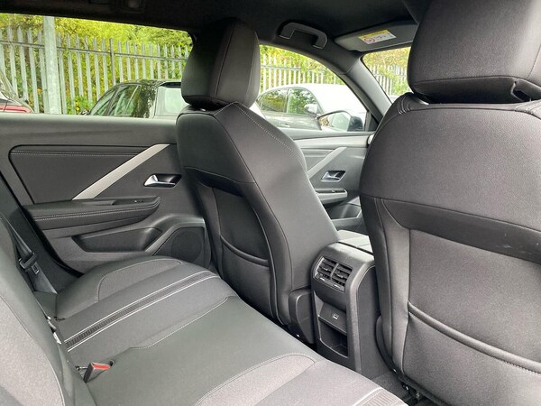 Used Vauxhall Astra 2023 for sale - 76157220: Photo 32