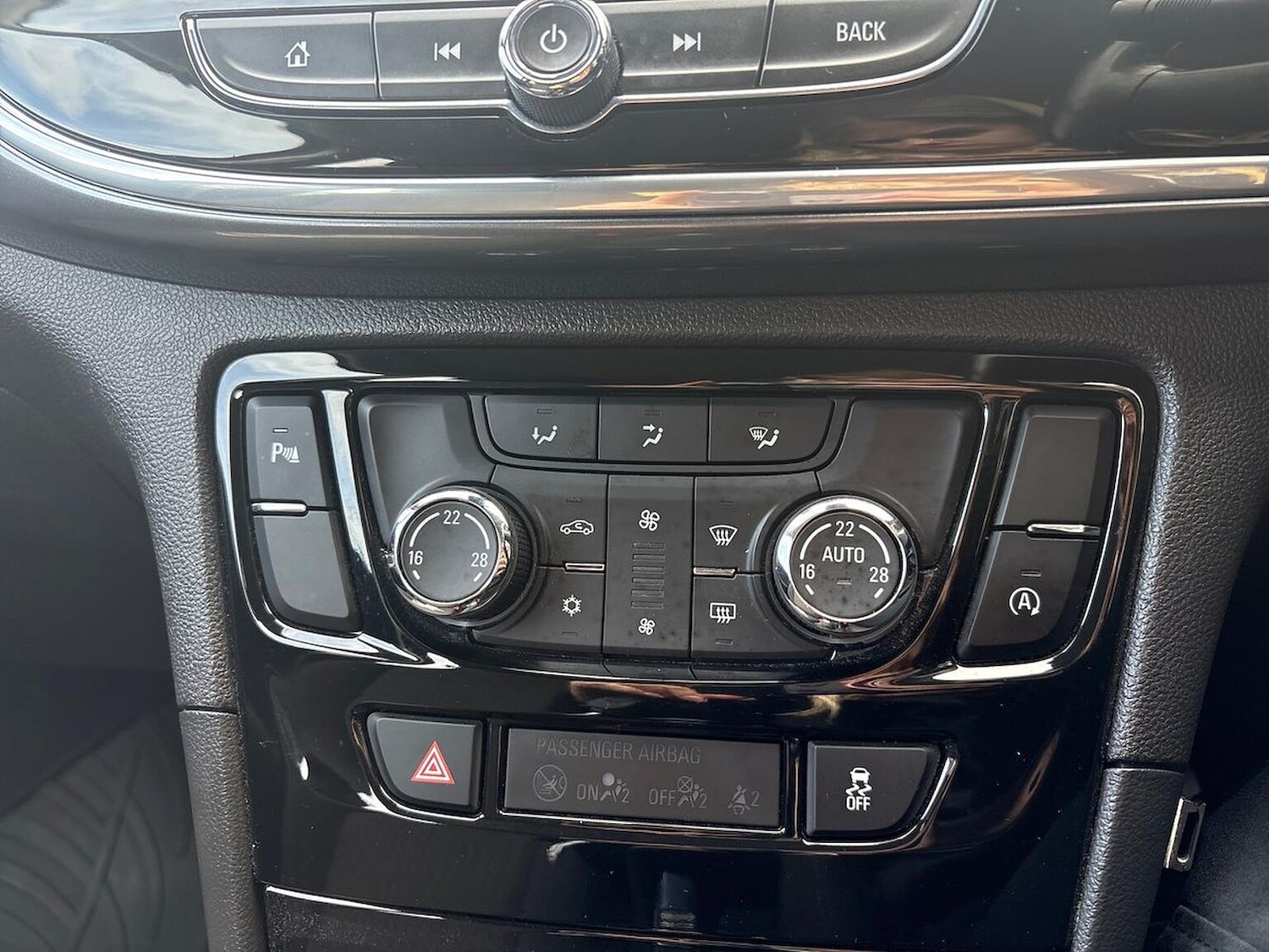 Used Vauxhall Mokka X 2019 for sale - 76174230: Photo 12