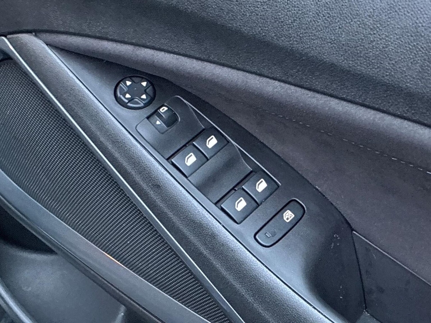 Used Vauxhall Crossland 2023 for sale - 77888617: Photo 21