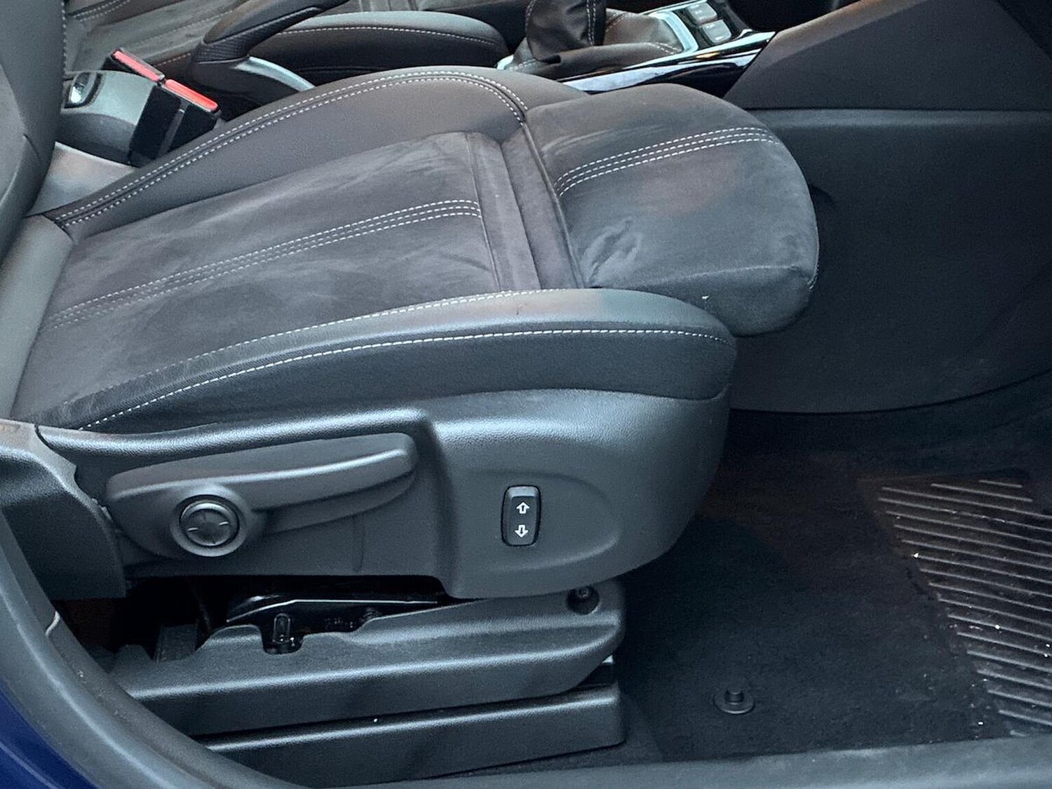 Used Vauxhall Crossland 2023 for sale - 77888617: Photo 29