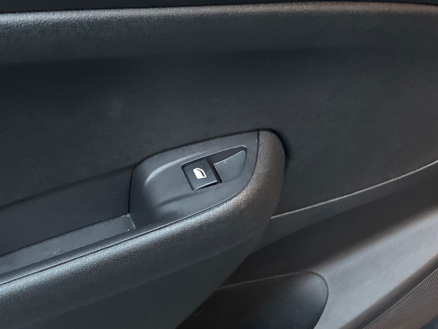 Used Vauxhall Crossland 2023 for sale - 77888617: Photo 37