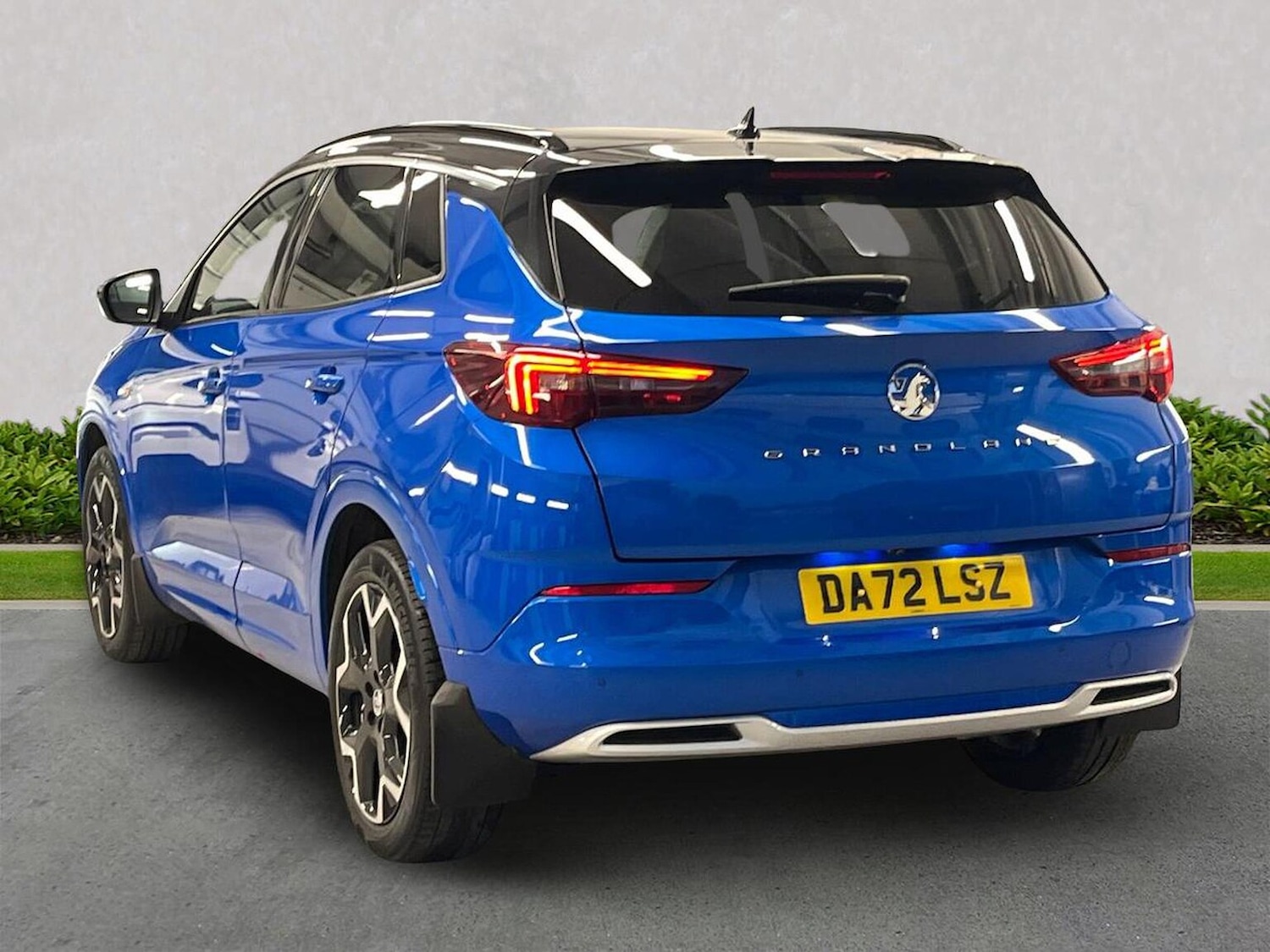 Used Vauxhall Grandland 2022 for sale - 76583258: Photo 2