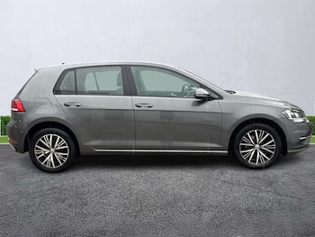 Used Volkswagen Golf 2017 for sale - 79644221: Photo