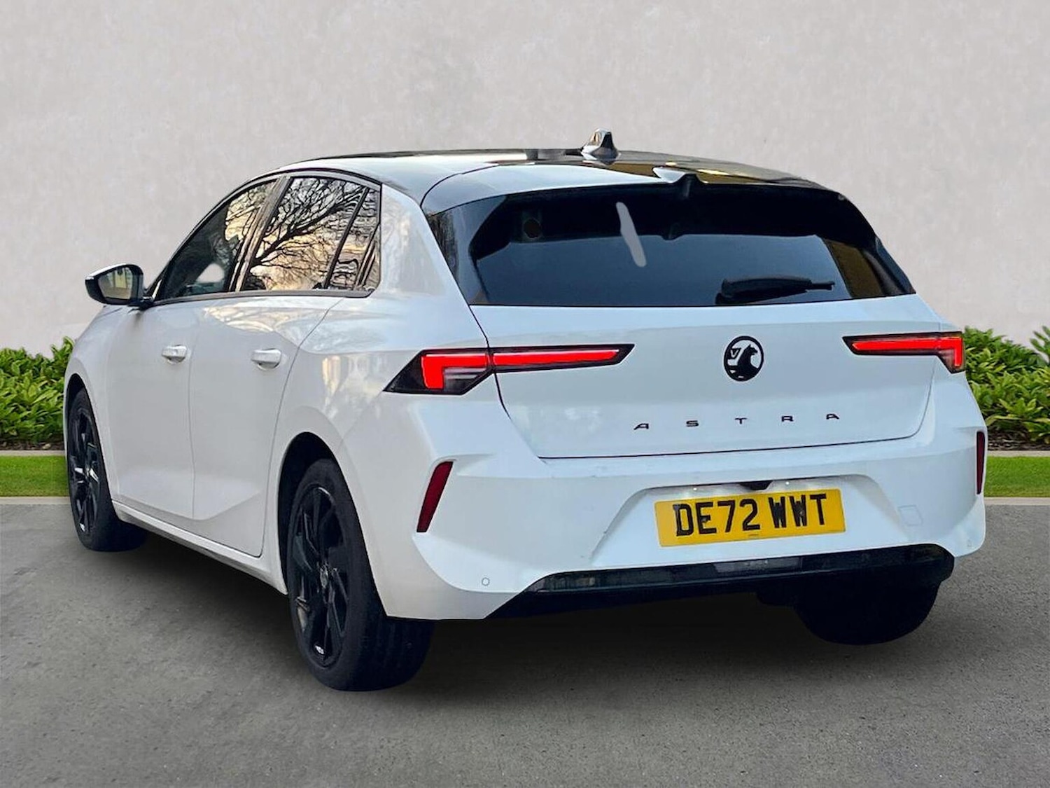 Used Vauxhall Astra 2022 for sale - 76893266: Photo 2