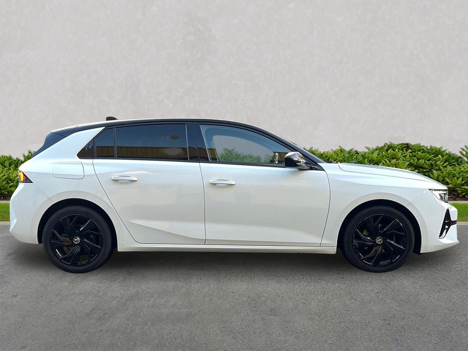 Used Vauxhall Astra 2022 for sale - 76893266: Photo 3