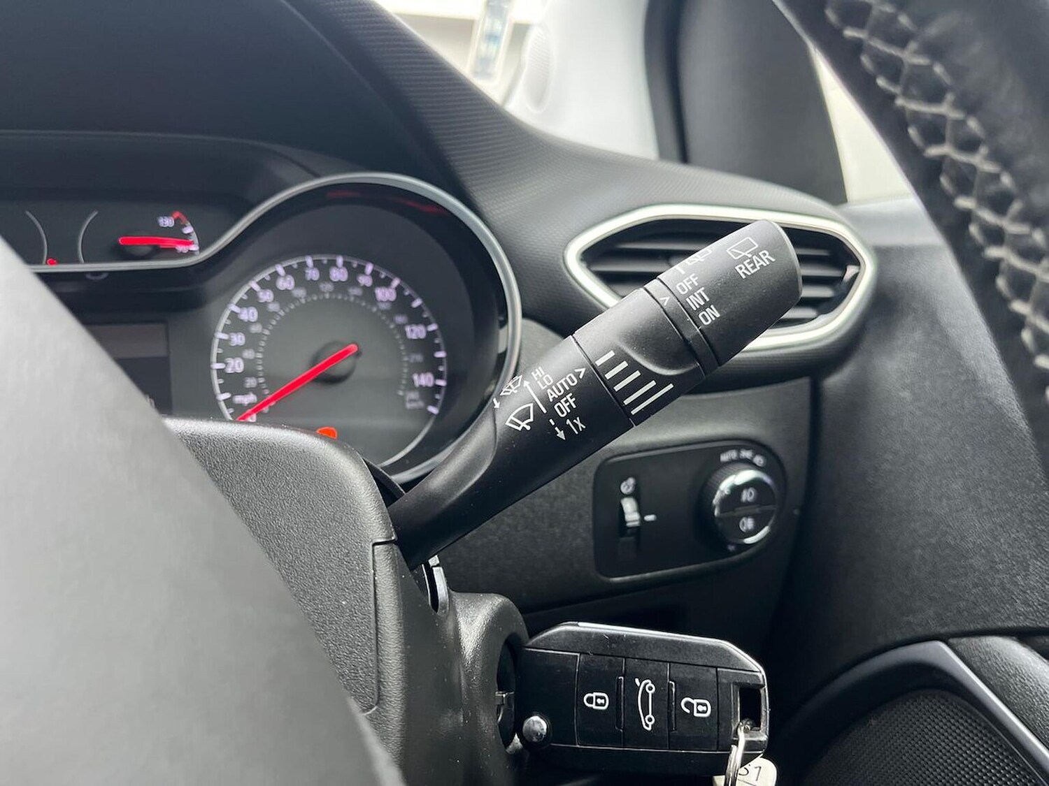 Used Vauxhall Crossland 2022 for sale - 76693405: Photo 27