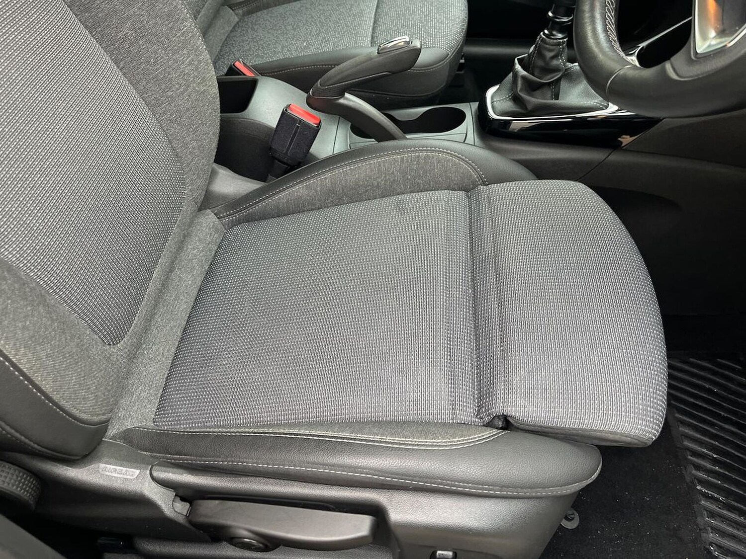 Used Vauxhall Crossland 2022 for sale - 76693405: Photo 38