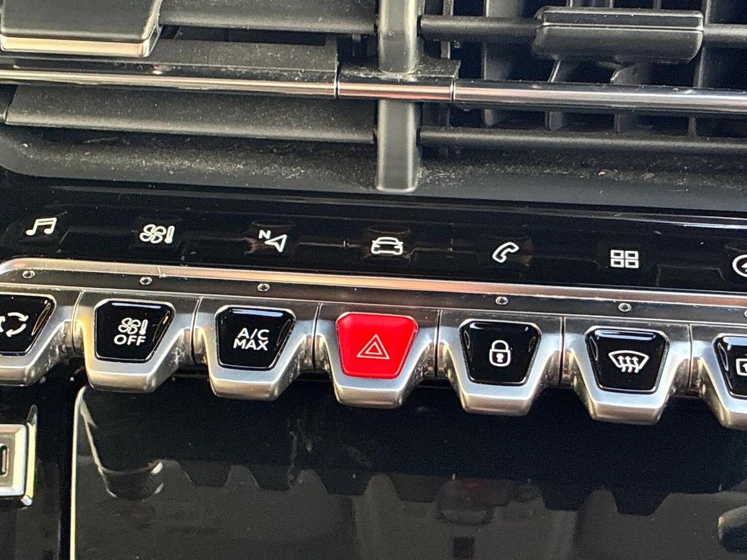 Used Peugeot 208 2020 for sale - 77822121: Photo 22