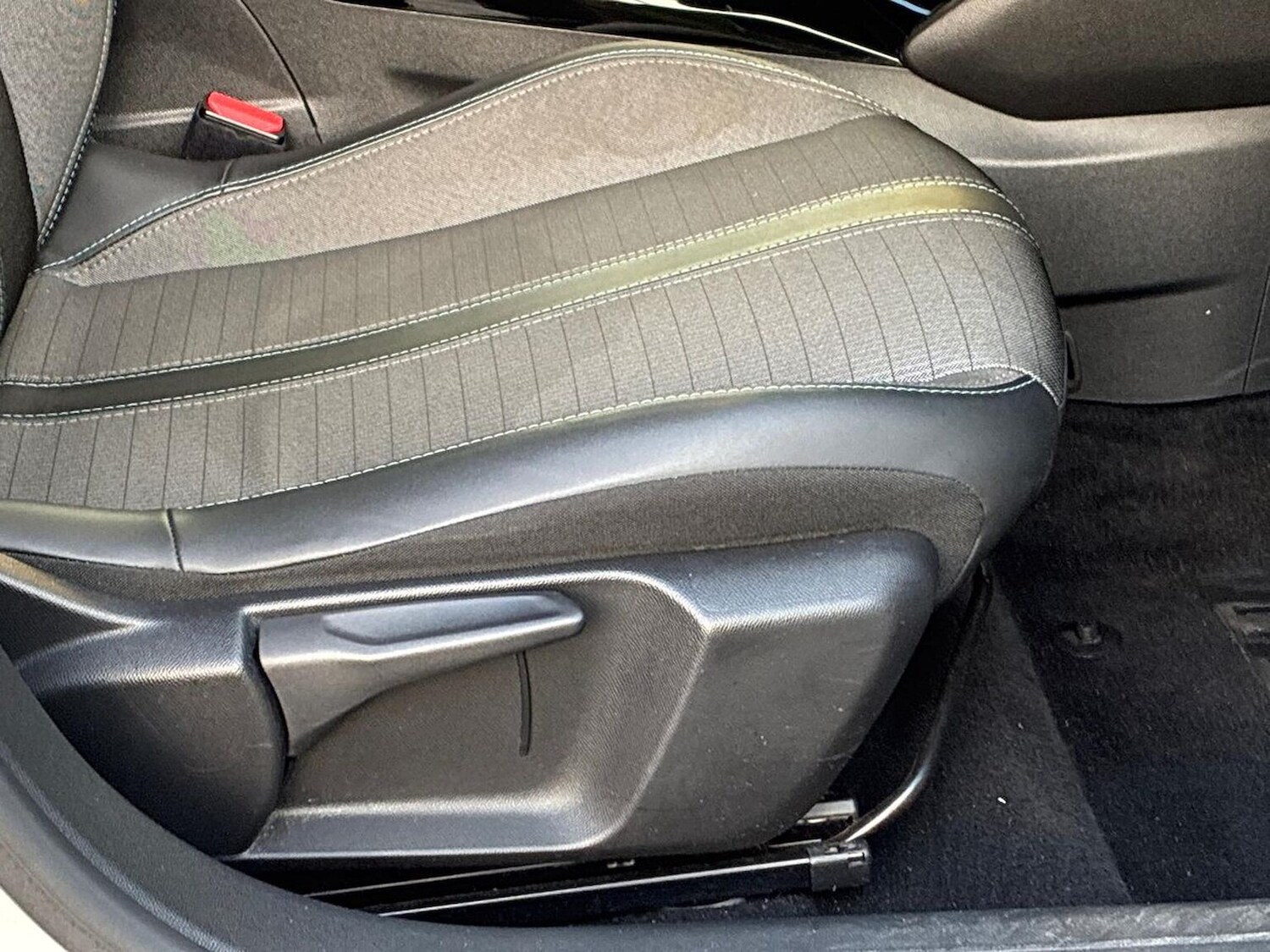 Used Peugeot 208 2020 for sale - 77822121: Photo 27