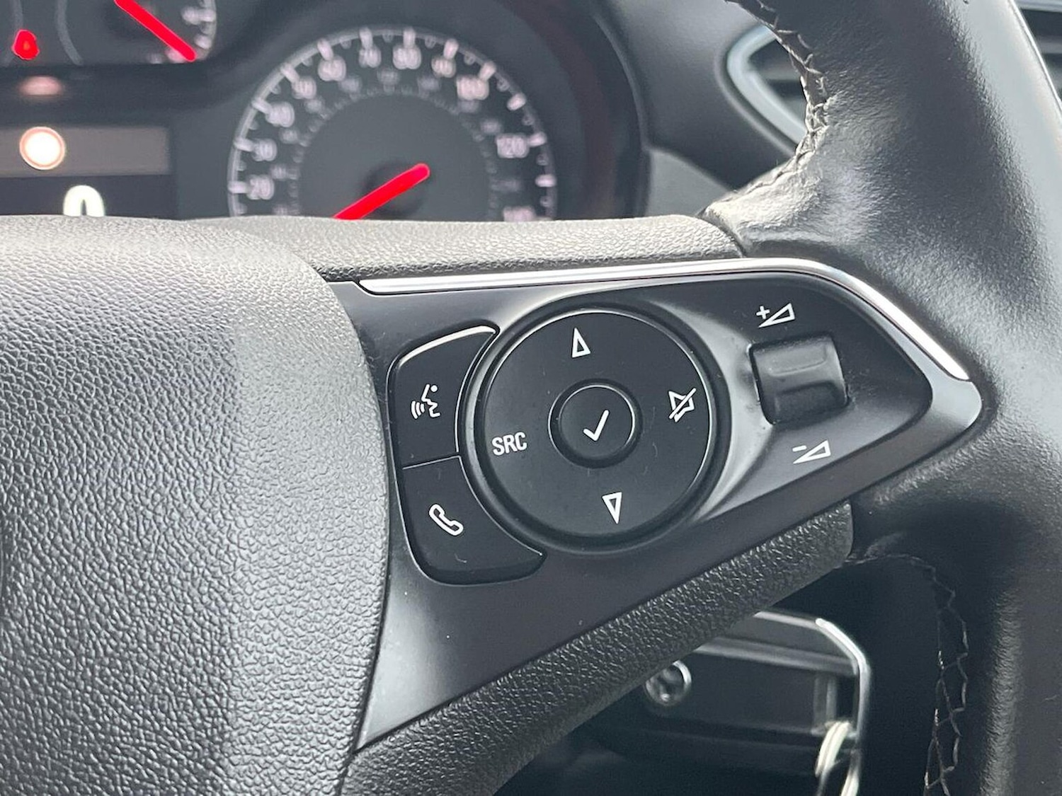 Used Vauxhall Crossland X 2020 for sale - 76877896: Photo 24