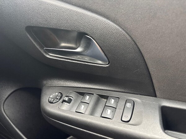 Used Vauxhall Corsa 2023 for sale - 76142984: Photo 21