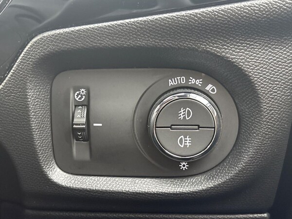 Used Vauxhall Corsa 2023 for sale - 76142984: Photo 22