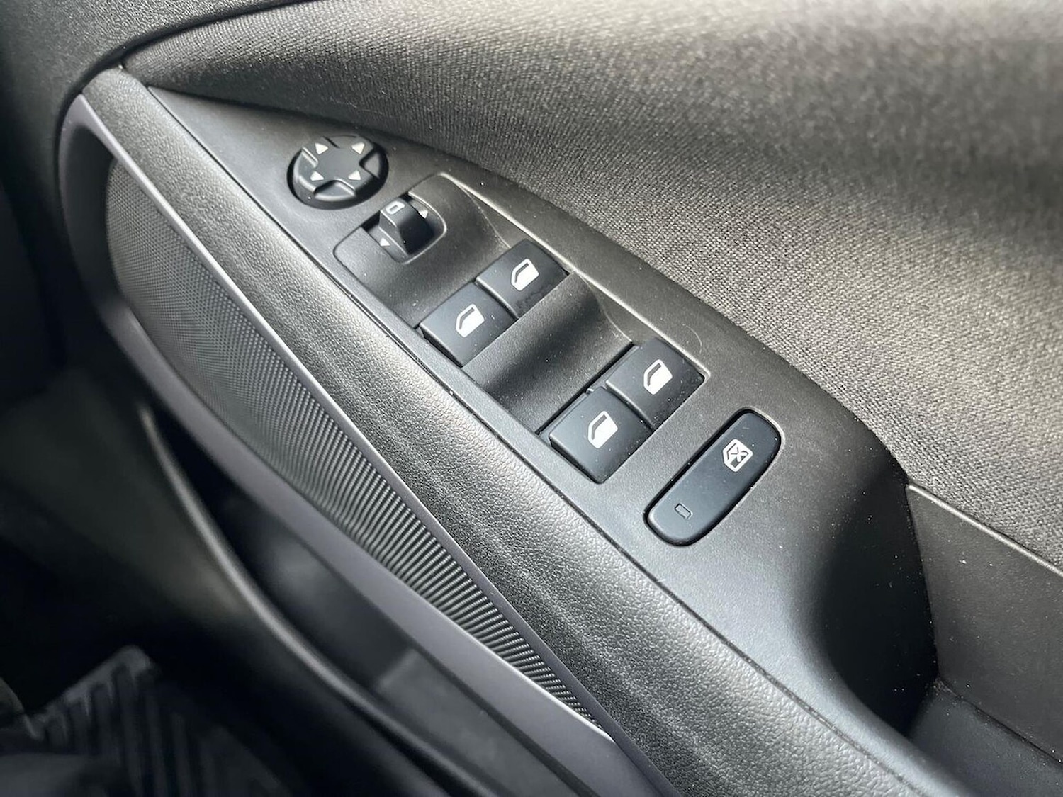 Used Vauxhall Crossland 2022 for sale - 76510759: Photo 21