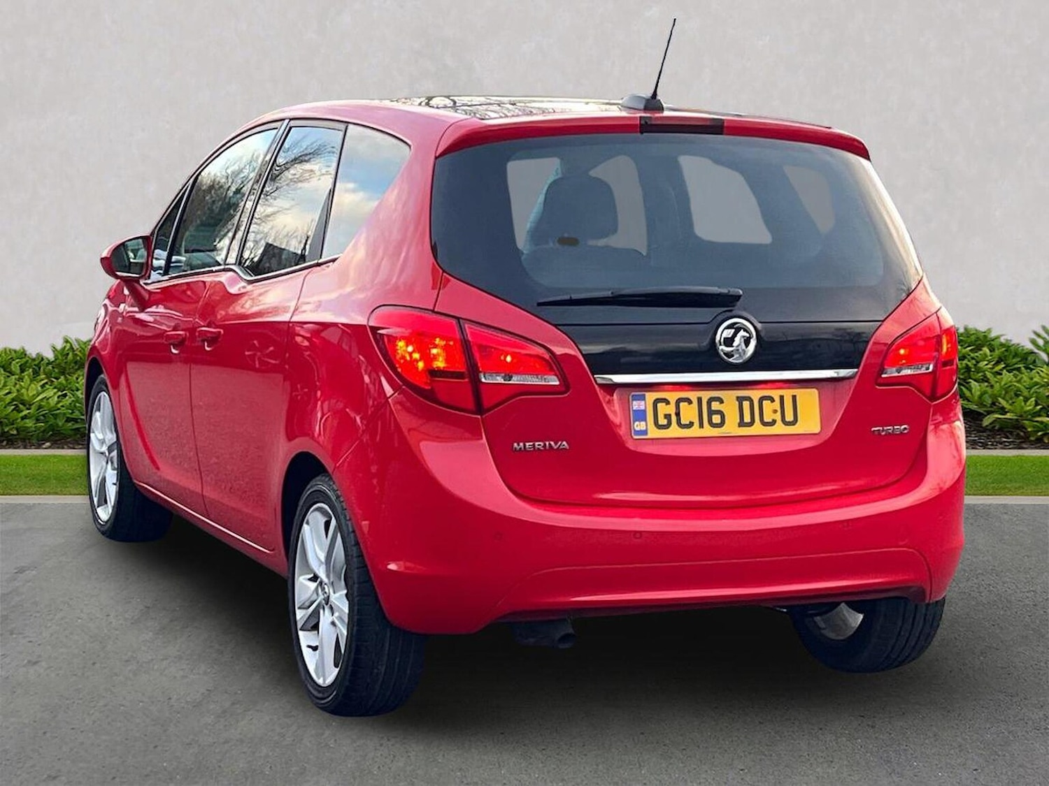 Used Vauxhall Meriva 2016 for sale - 76785161: Photo 2