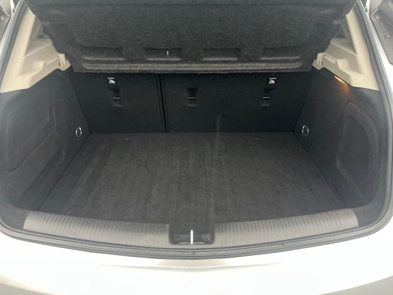 Used Vauxhall Astra 2017 for sale - 76541921: Photo 17