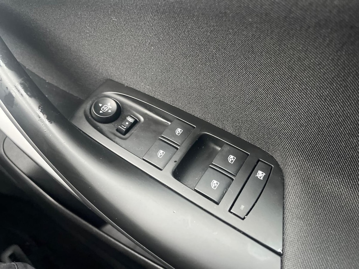 Used Vauxhall Astra 2017 for sale - 76541921: Photo 21