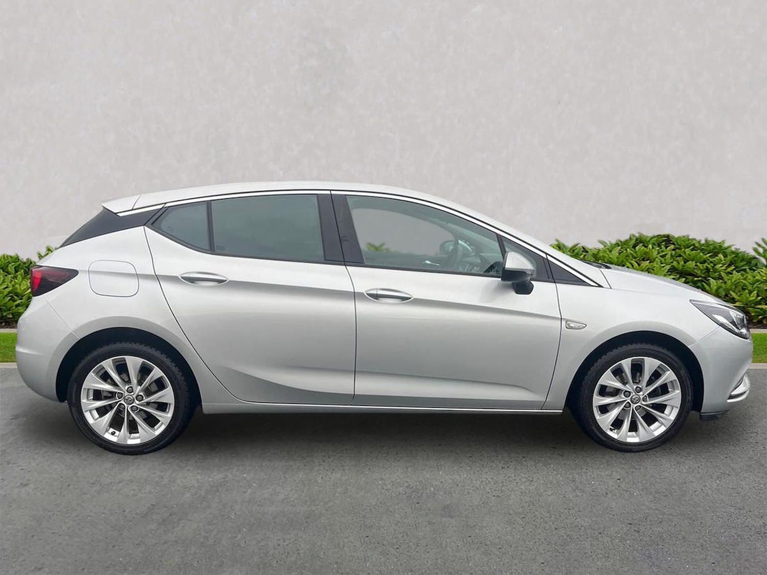 Used Vauxhall Astra 2017 for sale - 76541921: Photo 3