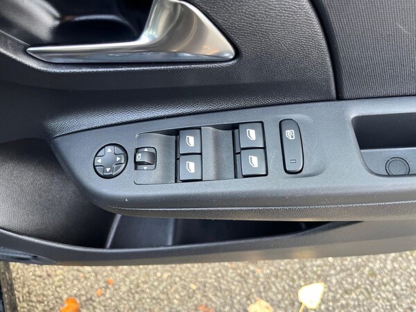 Used Vauxhall Corsa 2023 for sale - 76320708: Photo 21