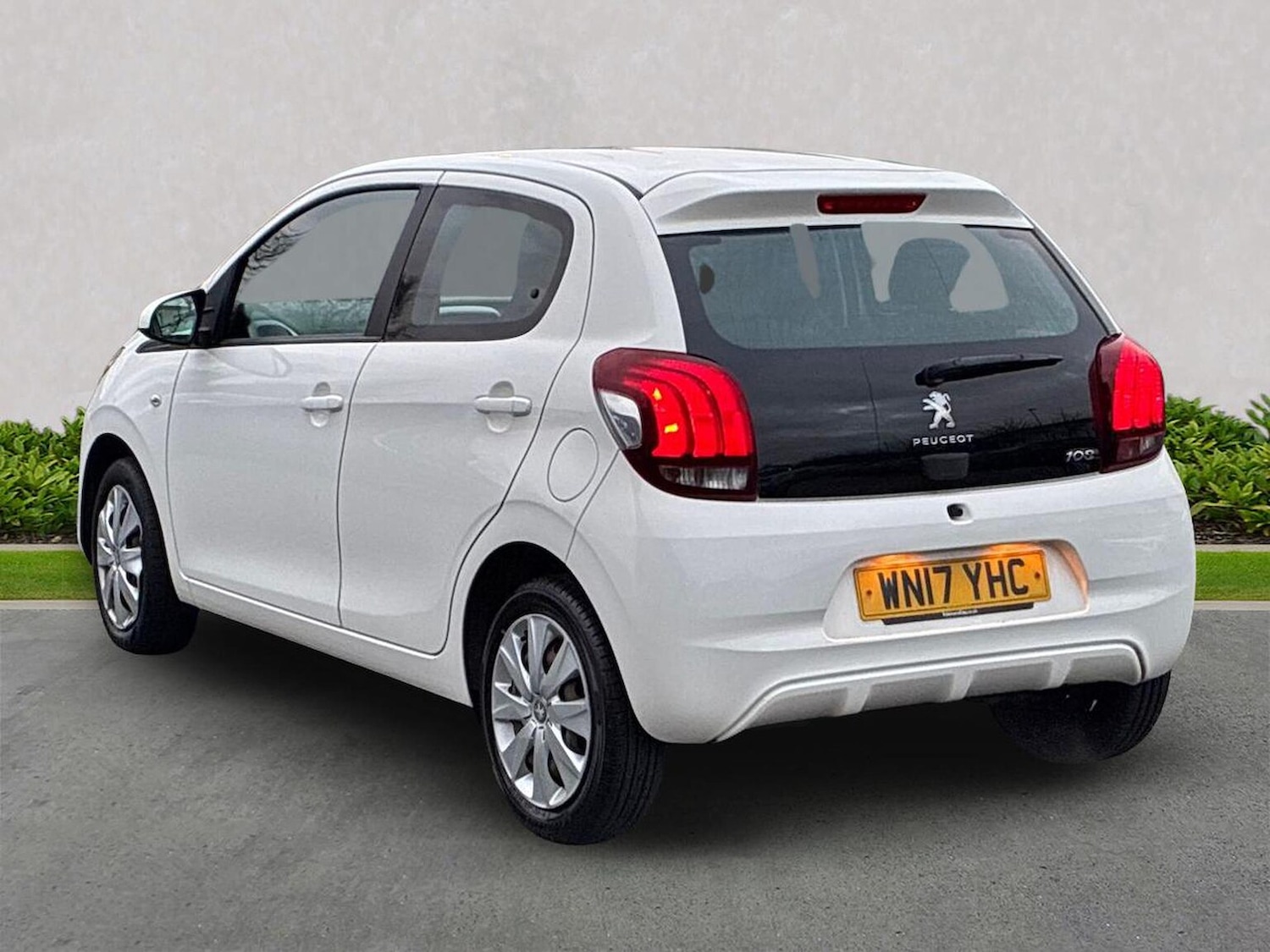 Used Peugeot 108 2017 for sale - 77078016: Photo 2