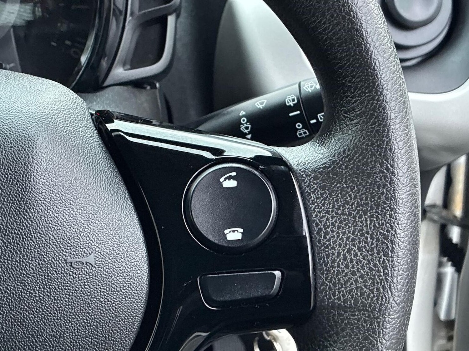 Used Peugeot 108 2017 for sale - 77078016: Photo 25