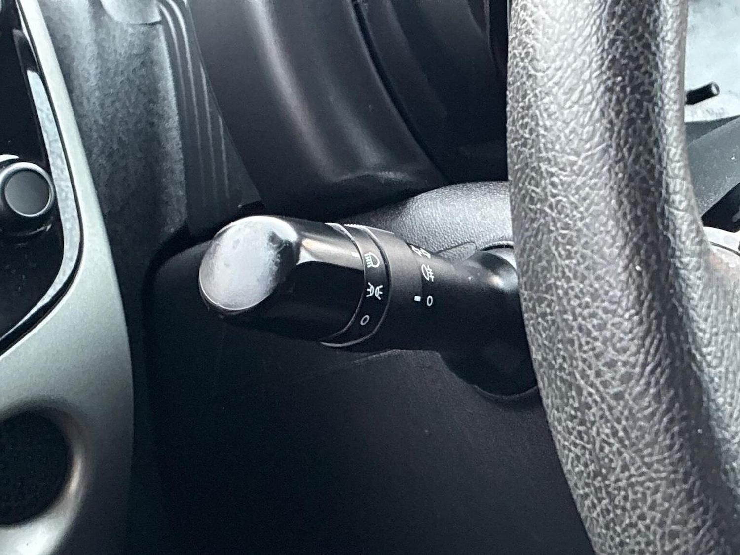 Used Peugeot 108 2017 for sale - 77078016: Photo 28