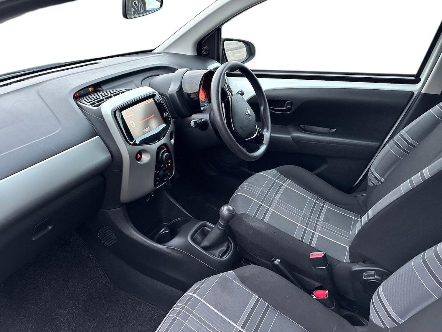 Used Peugeot 108 2017 for sale - 77078016: Photo 9