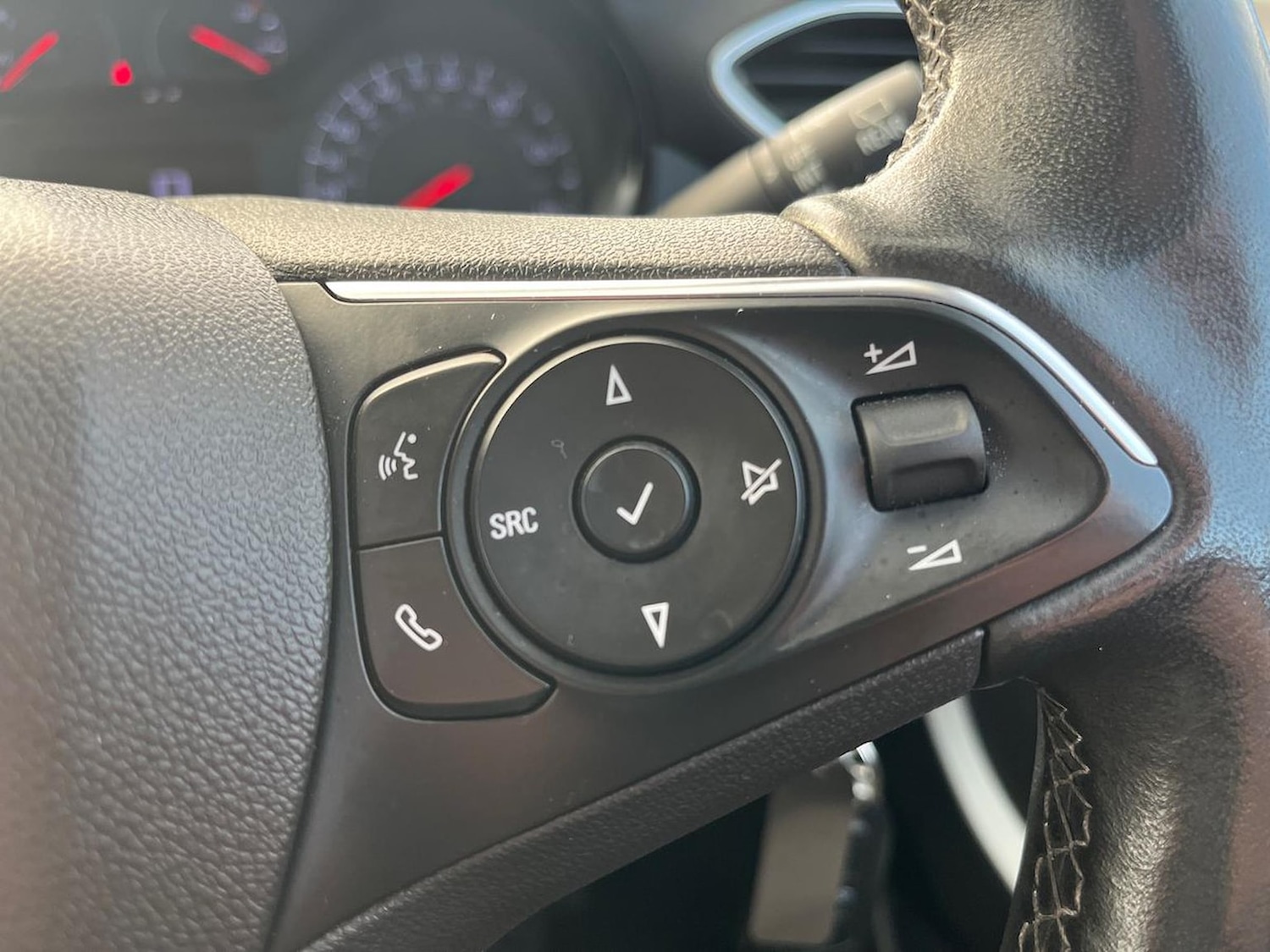 Used Vauxhall Crossland 2021 for sale - 76627946: Photo 24