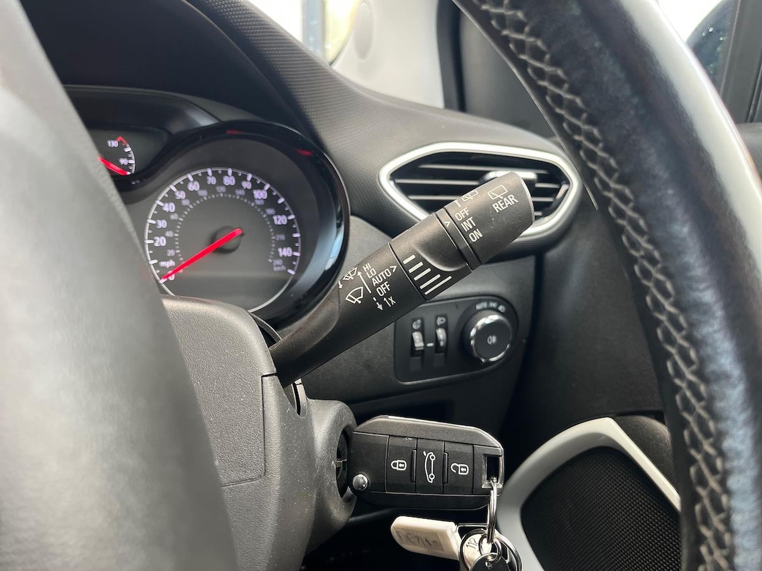 Used Vauxhall Crossland 2021 for sale - 76627946: Photo 26